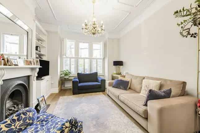 5 Bedroom Victorian House for Sale in London SW11