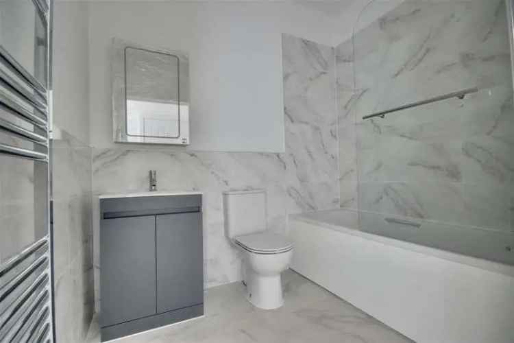 2 Bed Flat for Sale Marina View New Build Apartment