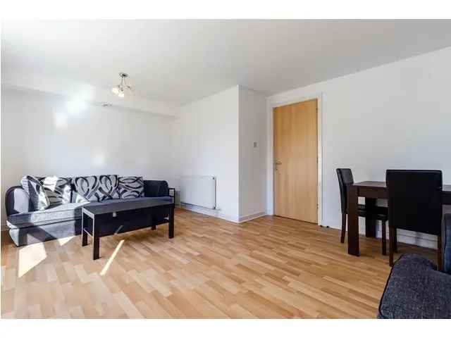 2 bedroom flat  for sale