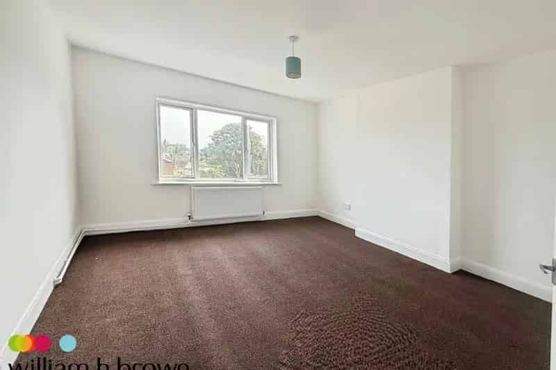 Two Bedroom Flat Zero Deposit Available Newly Redecorated