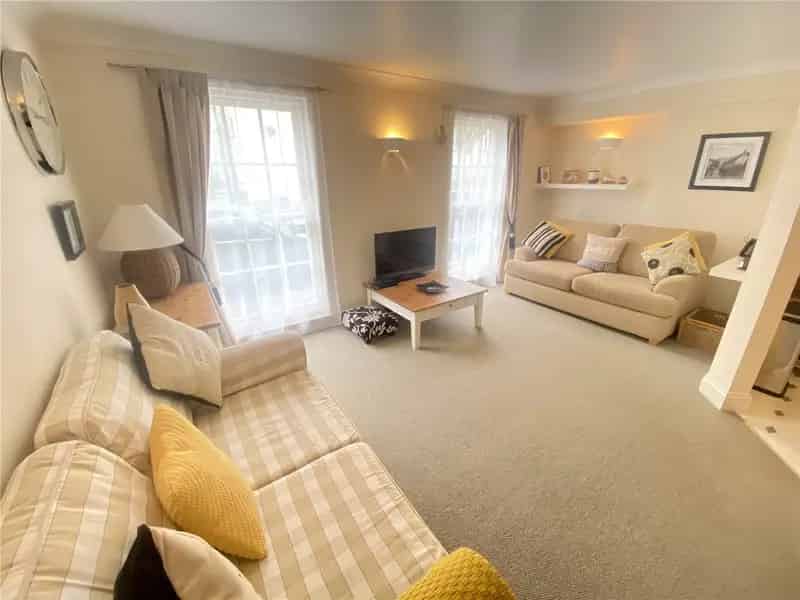 3 Bedroom Dartmouth Apartment Stunning Water Views Grade II Listed