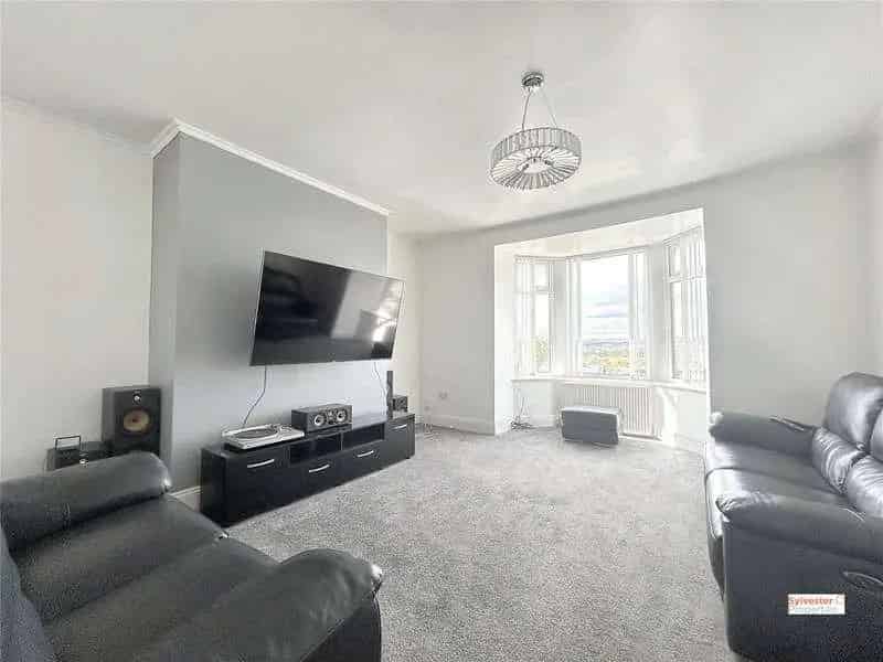 3 Bed House for Sale with Garage and Loft Conversion