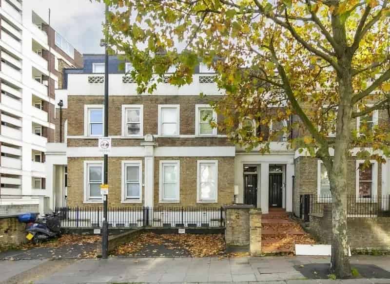 Large Modern 2-Bedroom Apartment Near Goldhawk Road Station