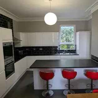 10 Bedroom Student House Manchester  Fully Furnished WiFi Parking