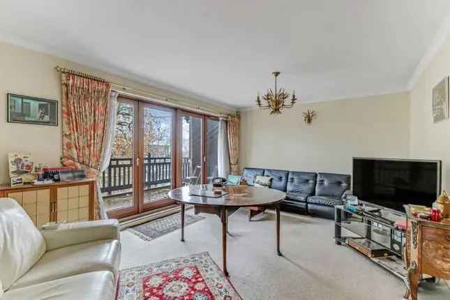 Flat for sale in Shepherds Hill, Highgate, London N6