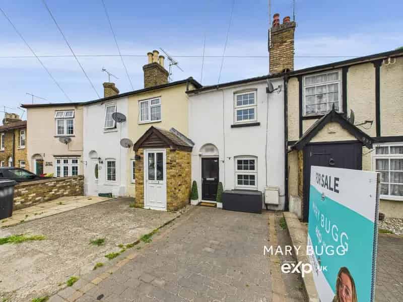 2 Bedroom Terraced House for Sale Near Chelmsford Station