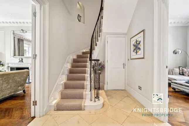 Flat for sale in Eaton Place, London SW1X