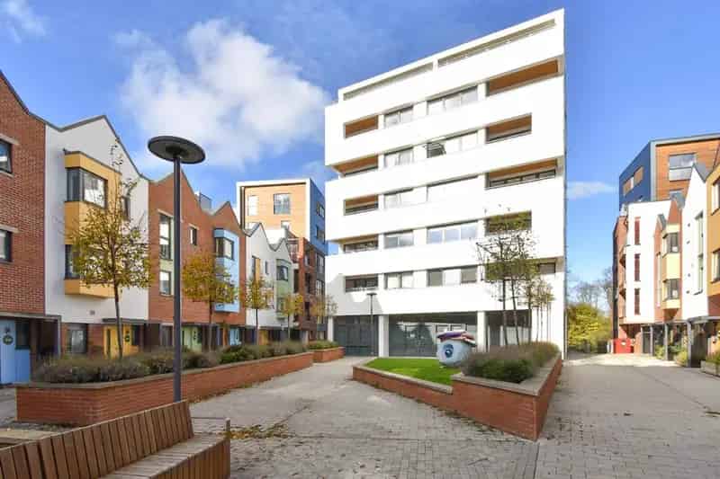 1 Bedroom Flat for Sale in The Paintworks