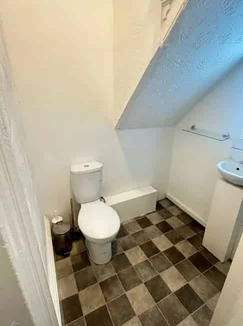 1-Bedroom Furnished Flat Beeston Leeds