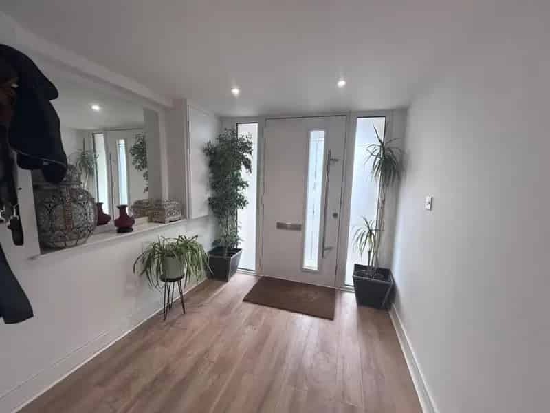 1 Bedroom House Share with Private Bathroom and Kitchen