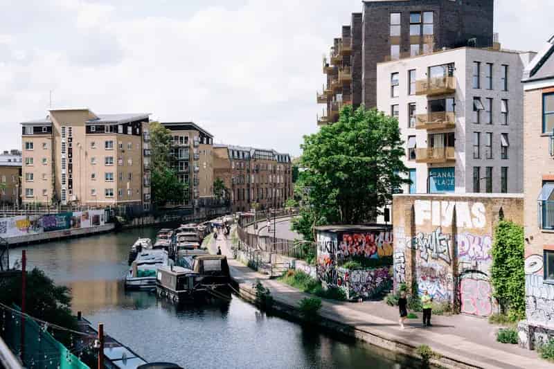 3-Bedroom Apartment near Broadway Market London E2