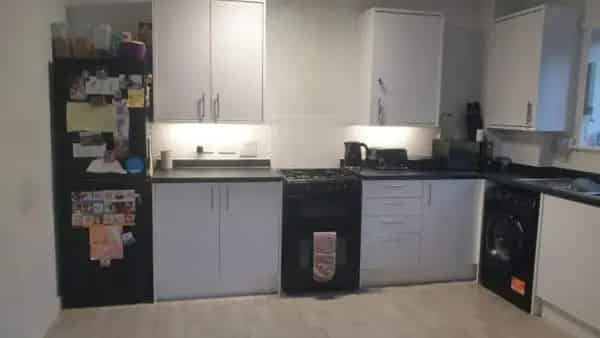 2-Bedroom Flat Whitton Hanworth TW4 Huge Balcony Parking