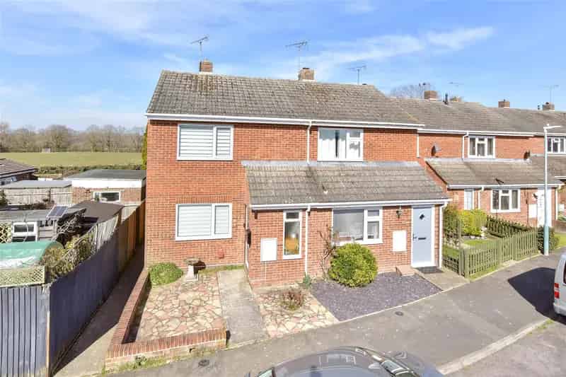 2 Bedroom End of Terrace House For Sale