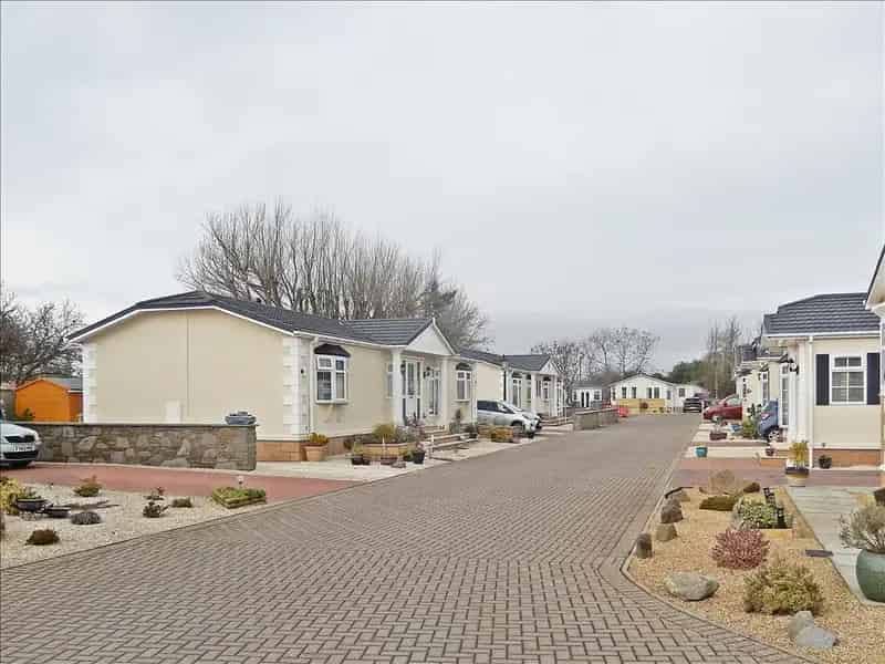 5-Star Park Home Estate For Sale