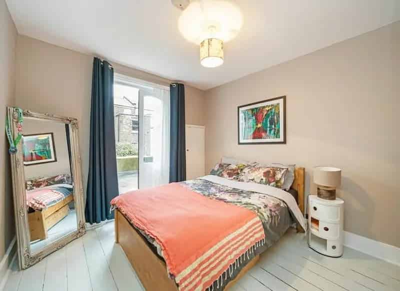 One Bedroom Apartment with Private Terrace - Near Harrow Road and Queens Park