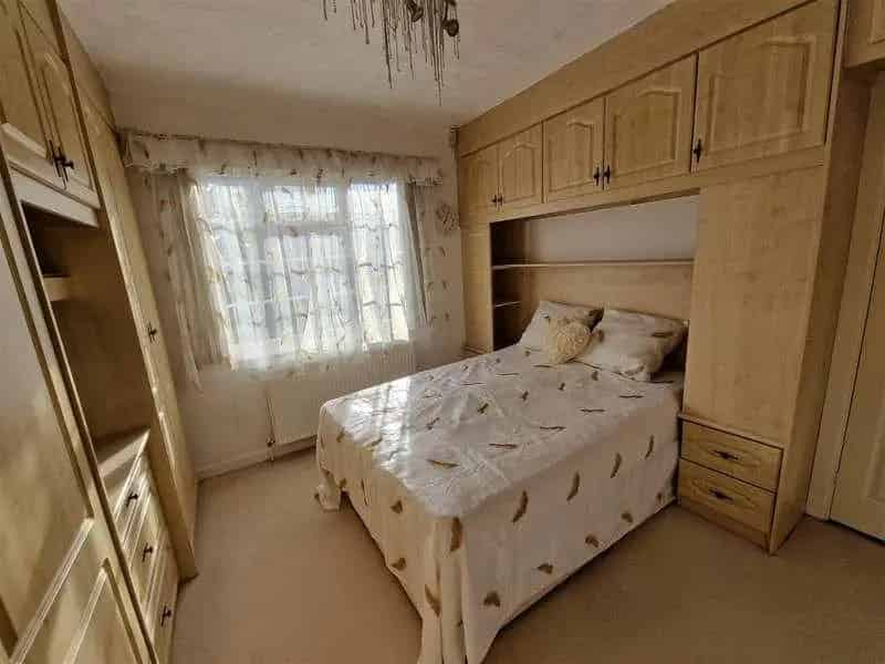 2 Bed Detached Bungalow For Sale