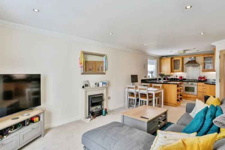 Ground Floor Flat Bournemouth Two Bedrooms Patio Parking