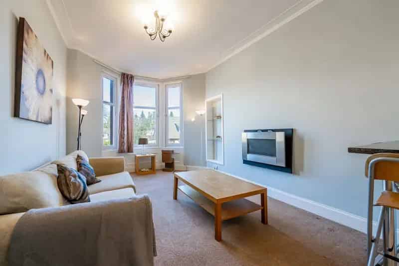 One Bedroom Tenement Apartment Shawlands Glasgow