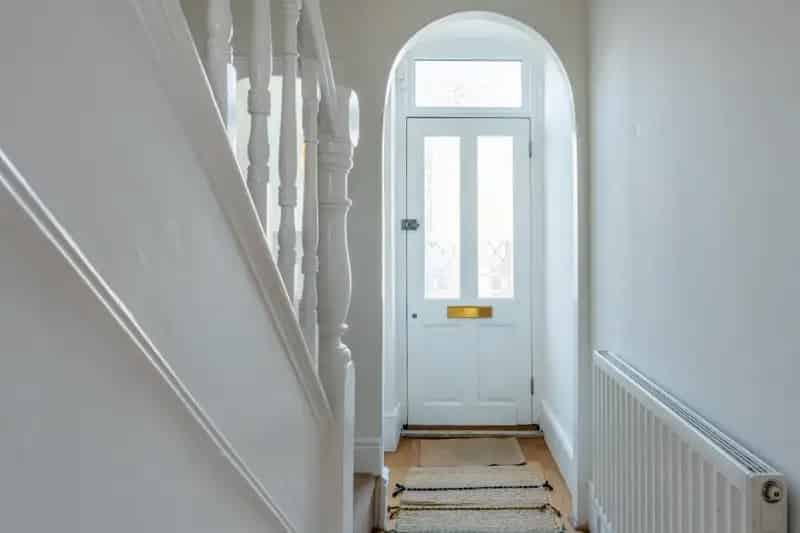 4 Bedroom Terraced House for Family Couple or Professionals