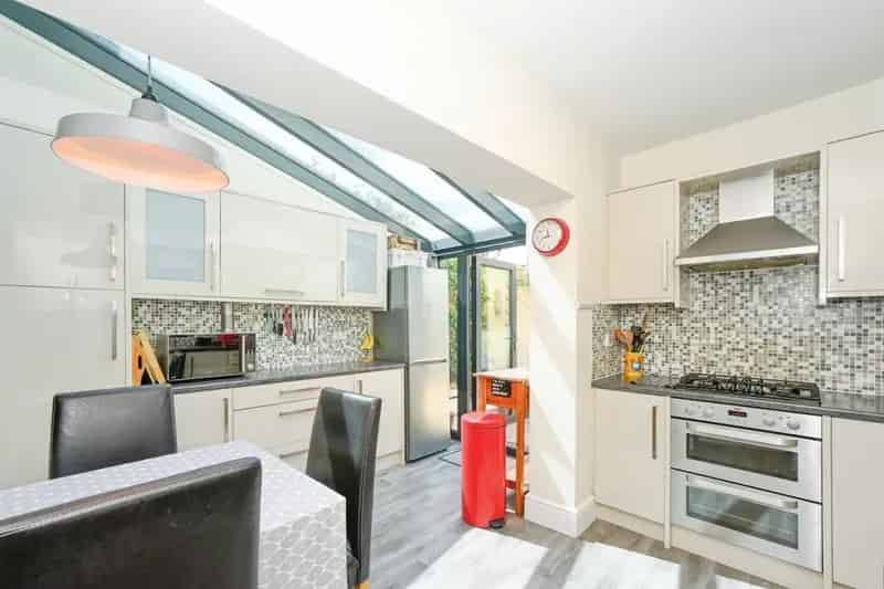 Delightful 3-Bed End Terrace House with Character and Charm