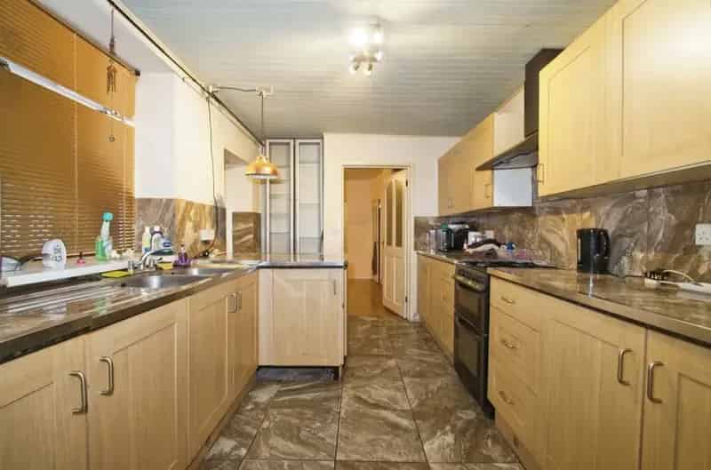 3 bedroom terraced house