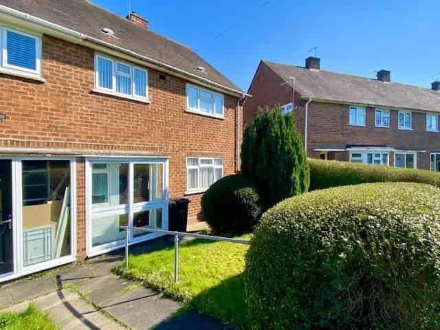 Three Bedroom Family Home Aldersley Road