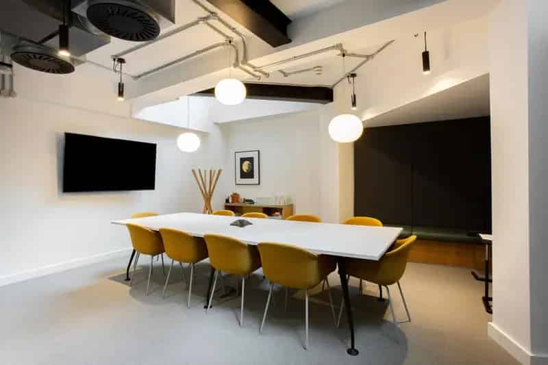 Modern Private Office Space in Central London Up to 45 Workstations