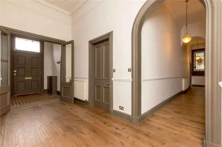 4 Bedroom Apartment for Rent in Edinburgh