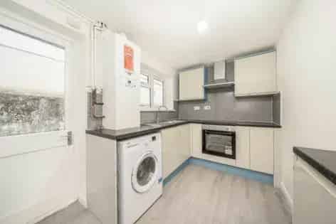 4 Bedroom House 111m2 London