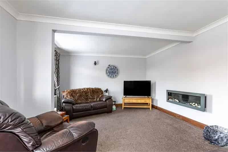 3 Bed Detached House Selkirk - Spacious Family Home