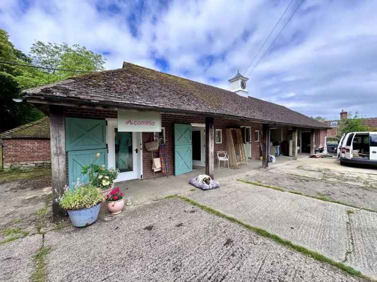 Retail Unit for Lease in Long Crendon Manor
