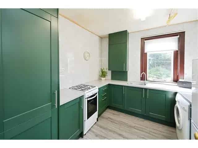 2 Bedroom Flat for Sale near Kilwinning Town Centre