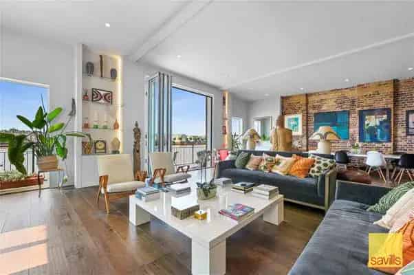 Riverfront 23 Bed Apartment in Limehouse London