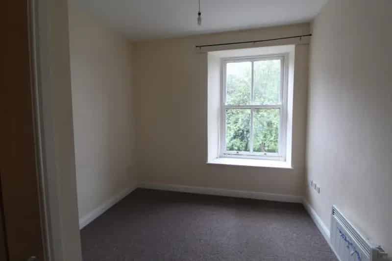 1 Bedroom Flat for Sale in Purston Park Hall - Investor Opportunity