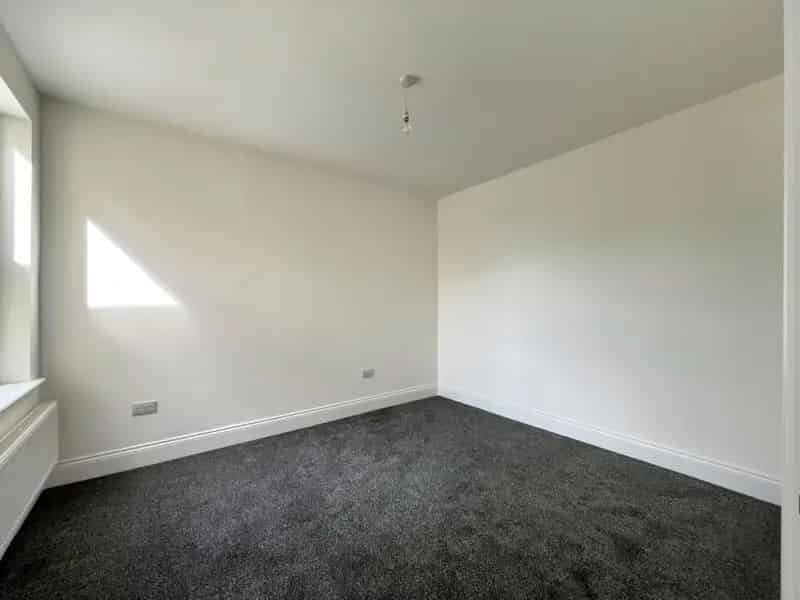 2 bedroom Flat
 To Rent
