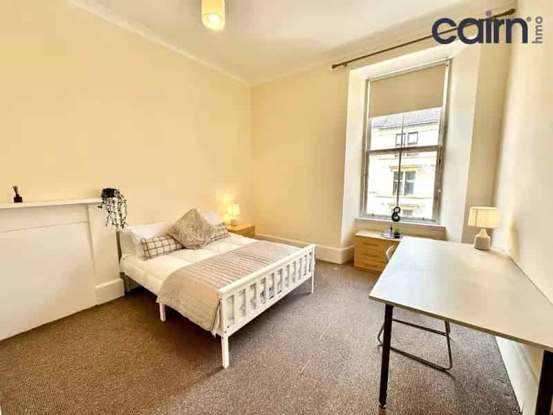 3 Bedroom Flat to Rent