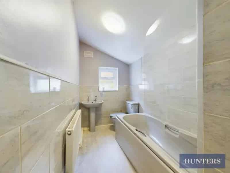 2 Bed Mid Terrace House for Sale in Scarborough Town Centre