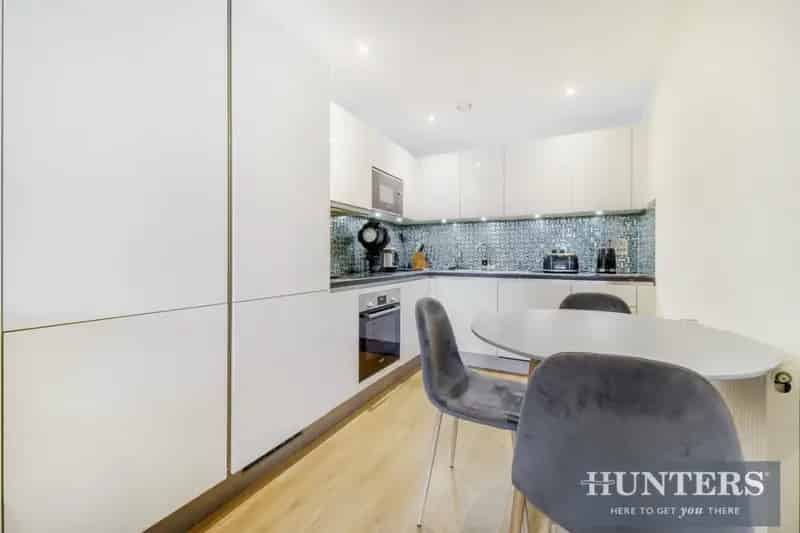 1 bedroom Flat
 For Sale 
Total Size: 697 SQ FT