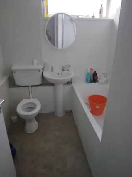 2 Bedroom Flat Near Schools and Parks