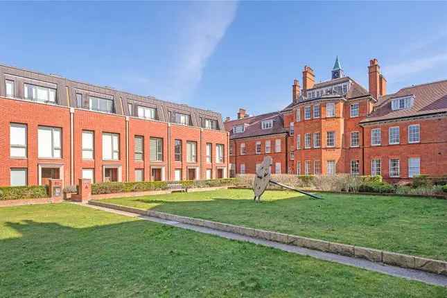 Hampstead Townhouse for Sale - Four Floors, Private Terrace, Pool Access