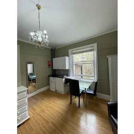 1 Room Studio Flat 36m2 London All Bills Included