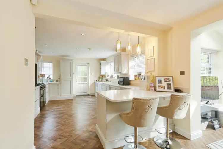 Four Bedroom Detached House Near Roundhay Park