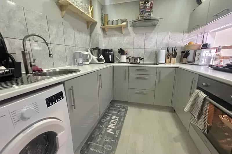 Two Bedroom Flat Essex Road Modern Town Centre Parking Available July