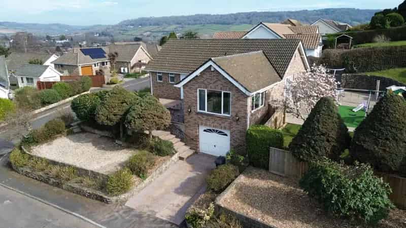 2 Bed Detached Bungalow For Sale