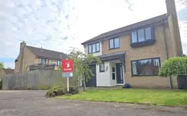 Modern Detached Home Near A361 M5 and Tiverton Parkway