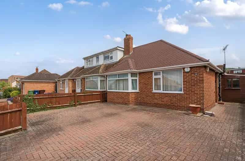 2 Bedroom Bungalow for Sale