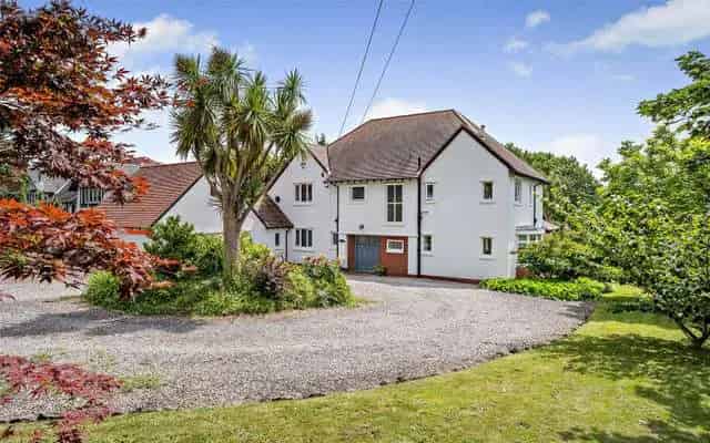 Elegant 5-Bedroom Period Home Dinas Powys
