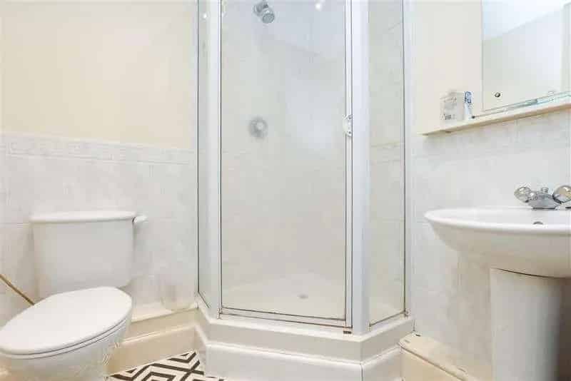 2 Bed Flat for Sale in Royal Earlswood Park