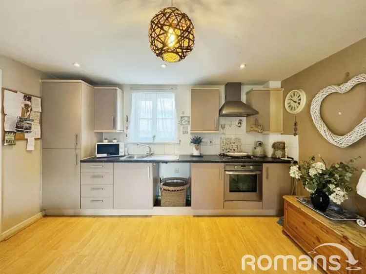 2 Bedroom Coach House For Sale Near Public Transport