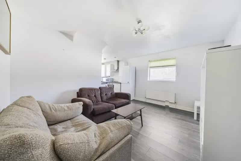 Flat For Sale , London, England